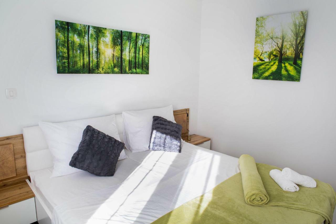 Apartment'S Tea & Nevio Split Exterior photo